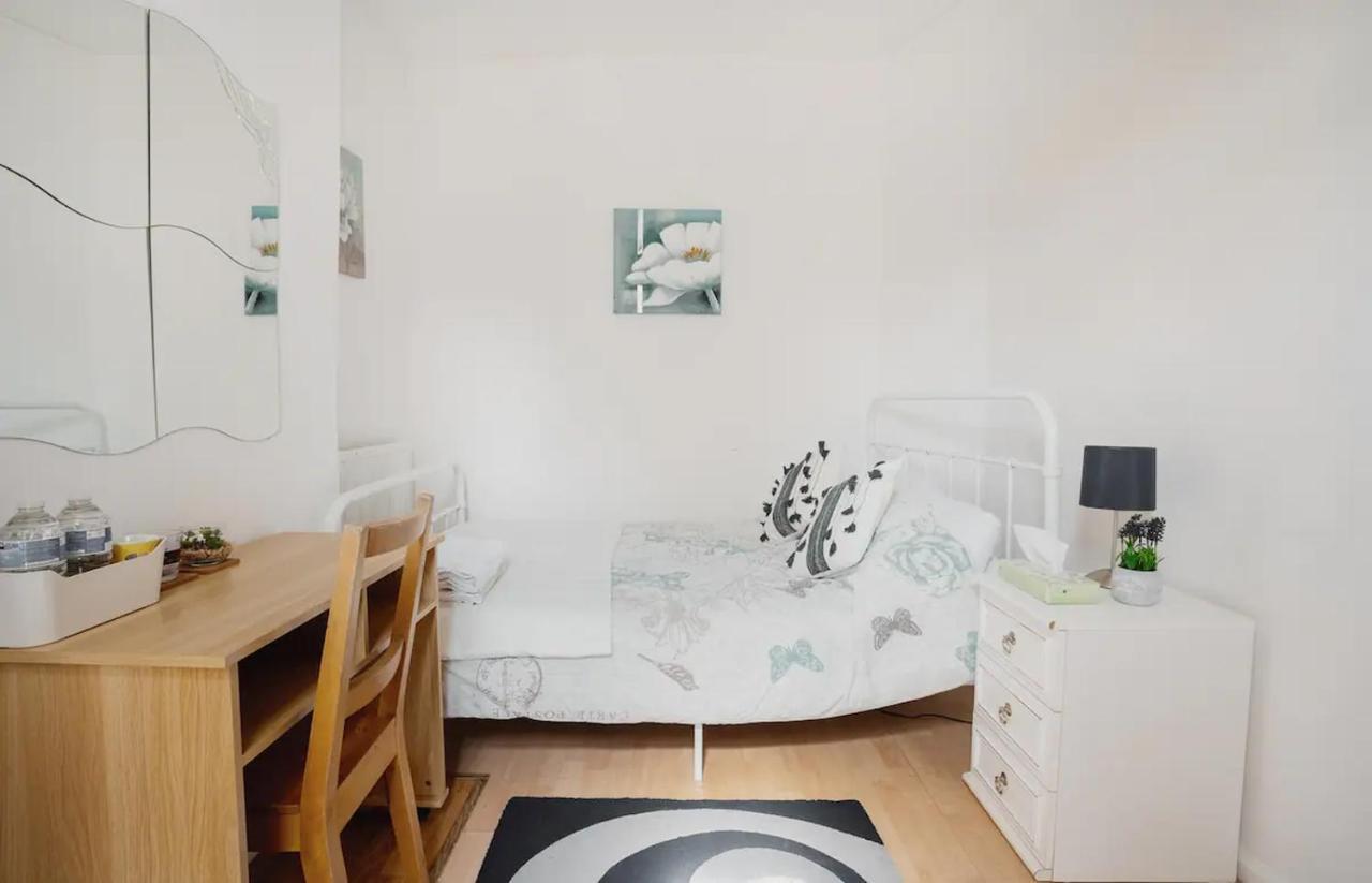 Homestay Near Tottenham Hotspur Stadium London Eksteriør billede