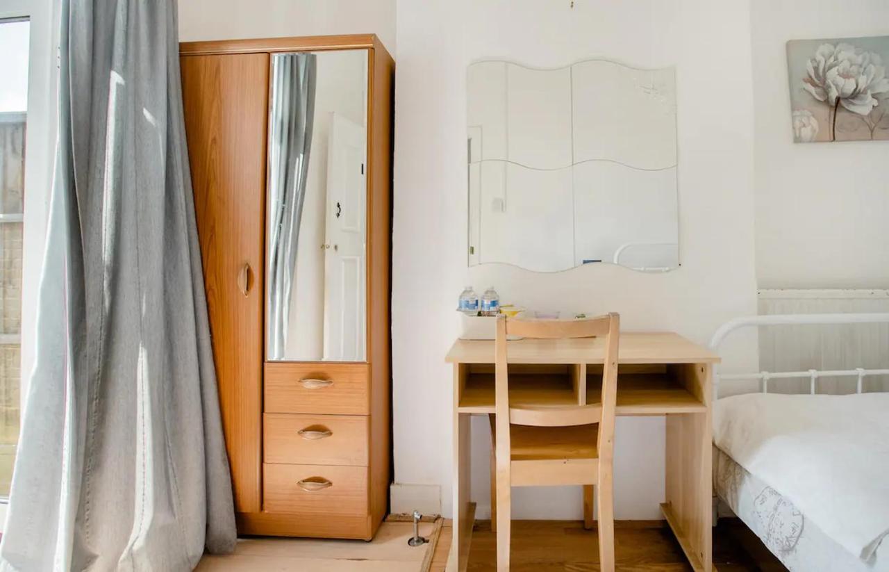 Homestay Near Tottenham Hotspur Stadium London Eksteriør billede