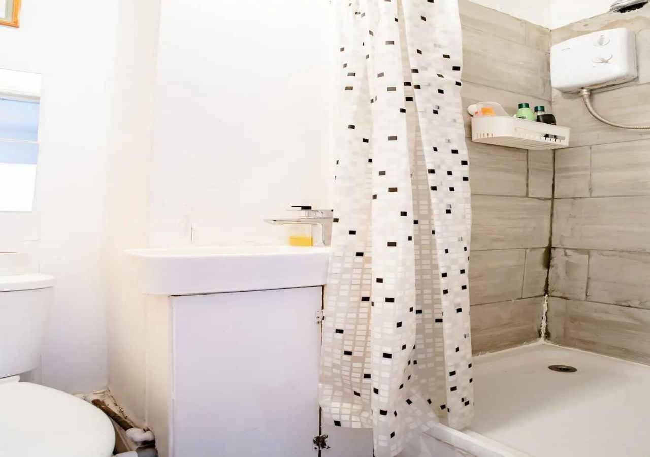 Homestay Near Tottenham Hotspur Stadium London Eksteriør billede