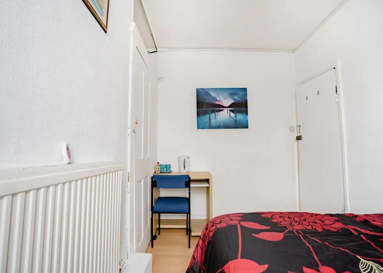Homestay Near Tottenham Hotspur Stadium London Eksteriør billede